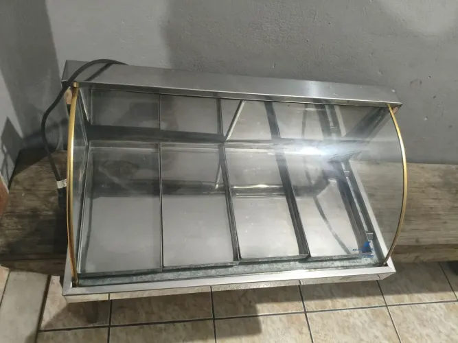 Estufa com 4 bandejas