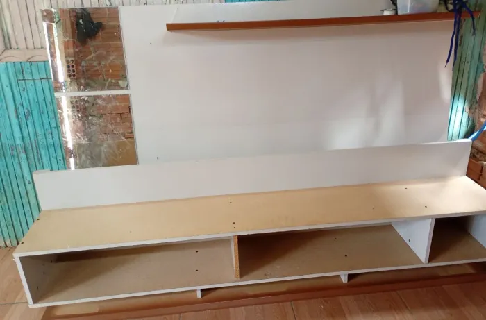 Rack estilo painel com espelho 