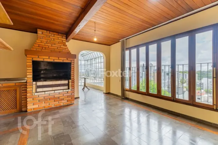 Duplex para venda tem 243 metros quadrados com 3 quartos em Higienópolis - Porto Alegre -