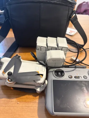 DRONE - DJI MINI 4 PRO - COMPLETO COM 04 BATERIAS