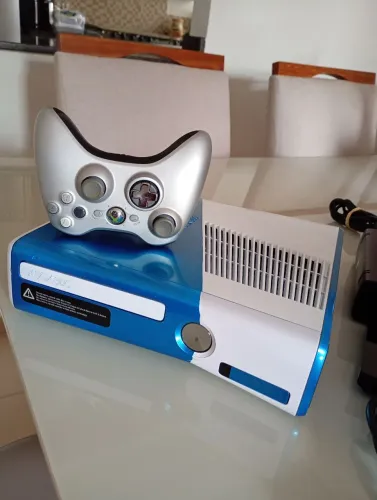 Xbox 360 slim RGH3 sistema Aurora personalizado HD com jogos
