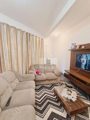 Casa com 3 dormitórios para alugar, 100 m² por R$ 2.400,25/mês - Jardim das Nações - Diade