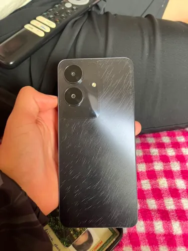 Realme note 60