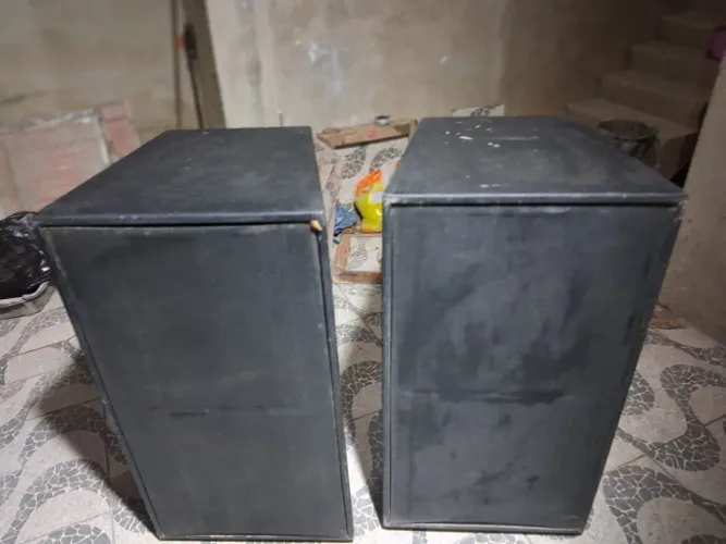 VENDO DUAS CAIXAS SOM PASSIVAS TIPO GELADEIRA... CAIXA PROFISSIONAL!!!
