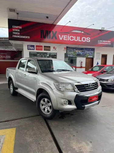 Toyota Hilux CD SRV 4X4 2.7 Flex 16V Aut. 2015