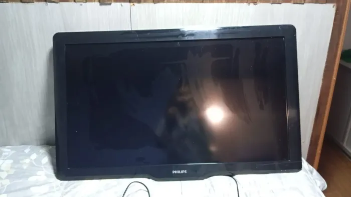 Televisão Philips 40 plg. Retirada de peças