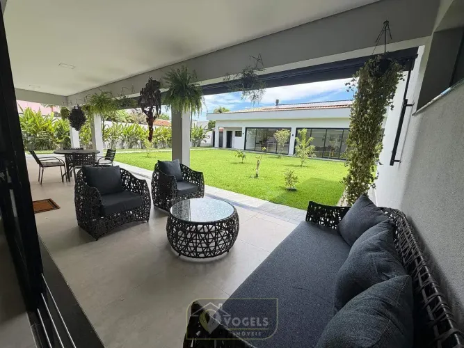 CASA DE ALTO PADRÃO À VENDA NO CONDOMÍNIO PALM PARK EM HOLAMBRA/SP COM 4 SUÍTES E CLIMATIZ