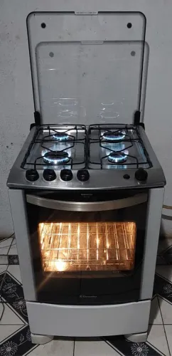 ÓTIMO FOGÃO ELECTROLUX  4 BOCAS 
