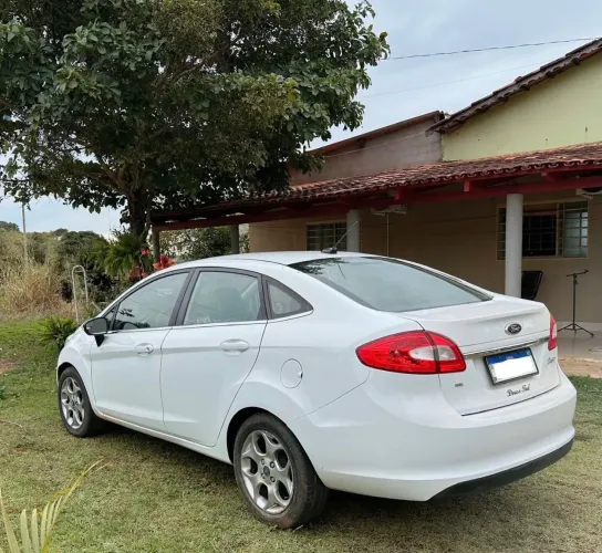 Ford Fiesta SE 1.6 16V Flex 5P 2012
