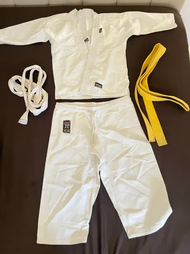 Kimono infantil 