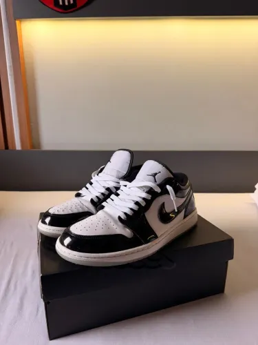 Air Jordan 1 Low SE Concord