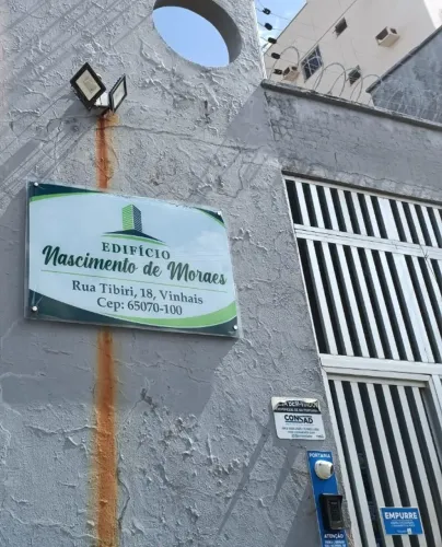 Isaías Imóveis VENDE Apartamento Porteira Fechada- Edifício Nascimento de Moraes, Vinhais.