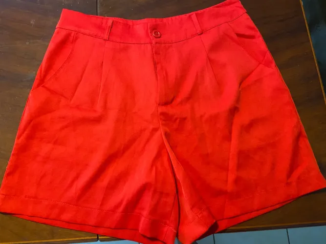 Short alfaiataria vermelho