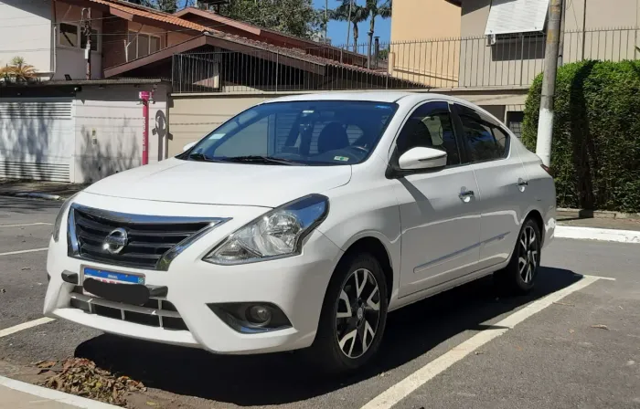 Nissan Versa Unique 1.6 16V Flex 4P Mec. 2016