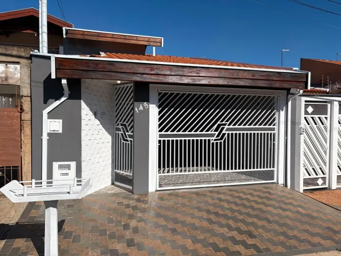 Casa à Venda - Parque Residencial Jaguari, Americana