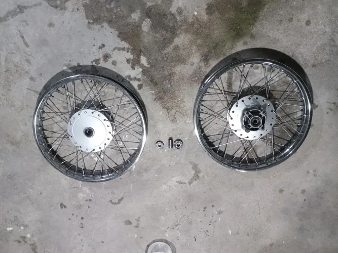 Rodas raiadas aro 18 original Honda 