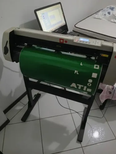 Plotter Recorte Visultec MVSK800 + Computador Positivo
