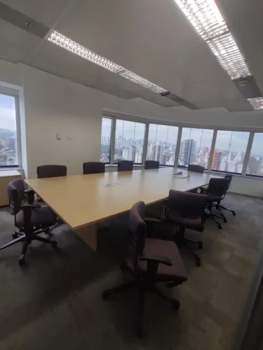 SALA MOBILIADA FARIA LIMA