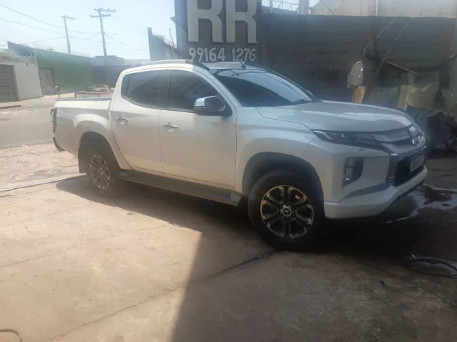 Mitsubishi L200 Triton Sport HPE-S 2.4 CD Dies. AUT 2022