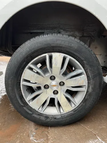 Rodas GM do cobalt aro 15 furacão 4x100 com pneus 