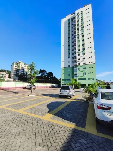 Apto com 2 quartos sendo 1 suíte, 1 vaga garag. Cancela Preta - Macaé - RJ