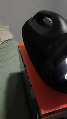 Vende-se som boombox JBL / novinho na caixa e nota fiscal