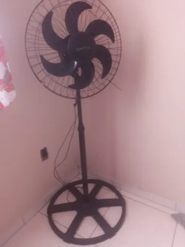 Ventilador de pé