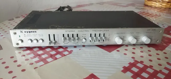 Pré amplificador Cygnus CP400 (Mossoró/RN)