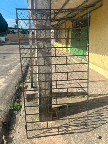 Porta Grade Meia polegada ferro