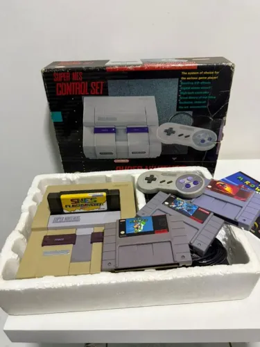 Super Nintendo na caixa - SNES