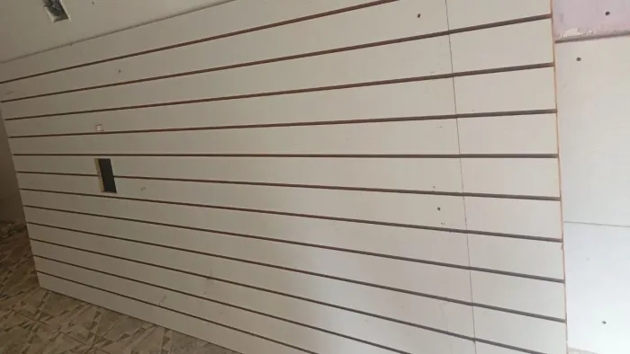 Painel MDF conservado 