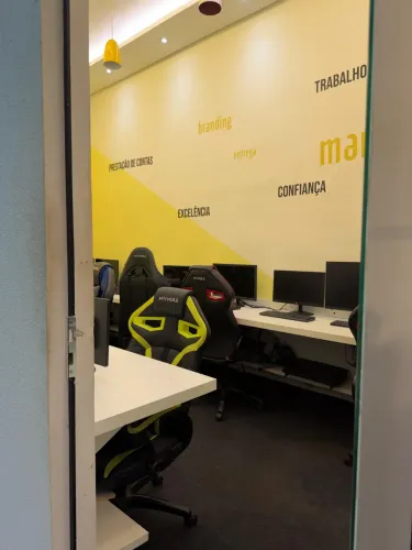7 Salas Comerciais Mobiliadas - Residencial Monte Carlo