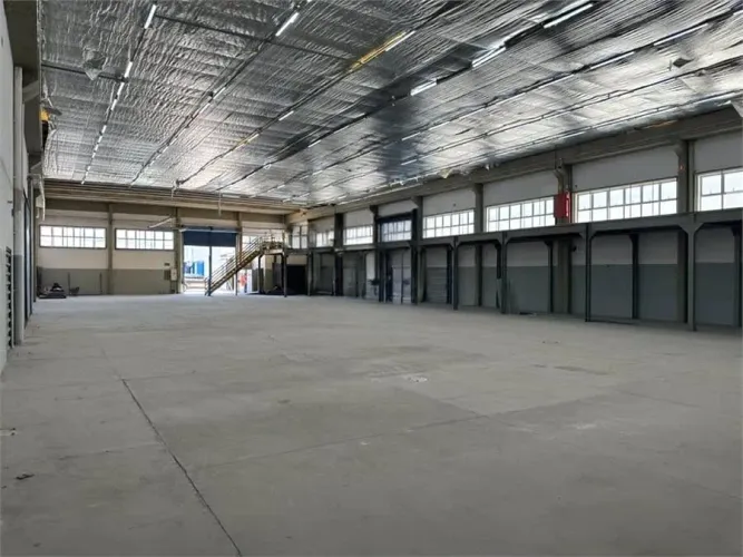 Galpão na Rua Marina Ciufuli Zanfelice, 280 - Galpão 3 2150 m²