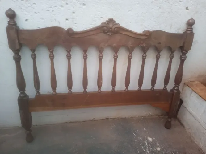 Cabeceira de cama antiga madeira