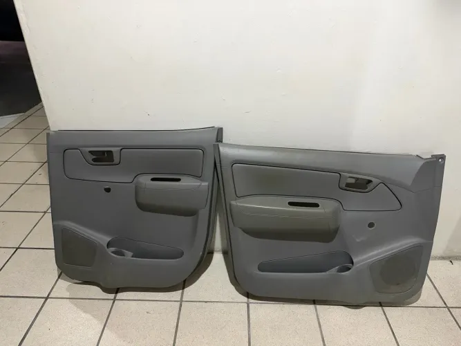 Hilux SR 2006 - Forro de portas