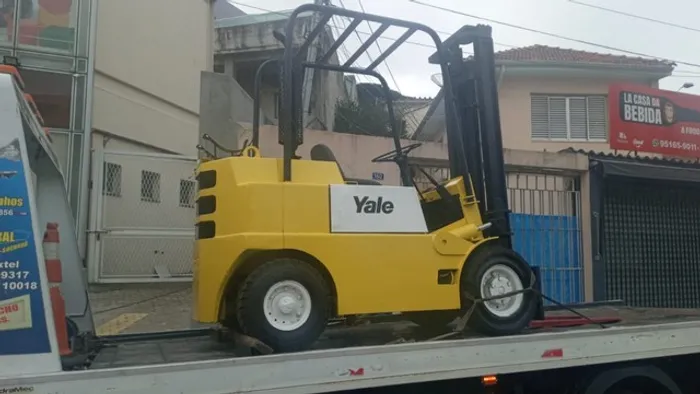 Empilhadeira Yale 2,5t nacional