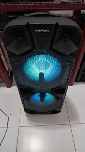 Caixa amplificada de som 1000w rms.