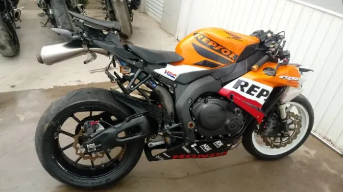 Sucata de moto para venda de peças Honda Cbr1000Rr 2006 2007