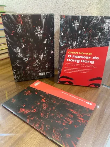 Livro O hacker de Hong Kong Clube TRAMA