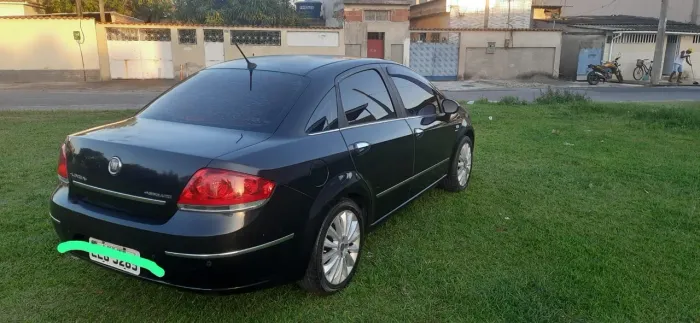 Fiat Linea Absolute 1.9/1.8 Flex Dualogic 4P 2010