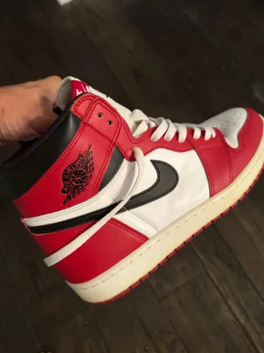Air Jordan 1 Retro High OG - Chicago