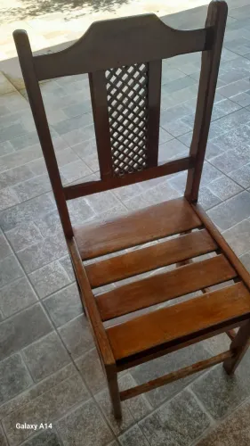 Cadeiras de madeira