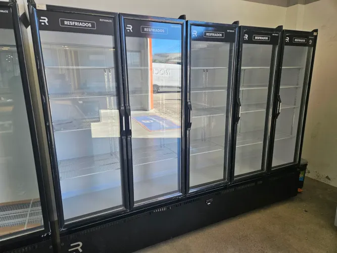 geladeira expositora 5 portas para bebidas e lacticínios nova