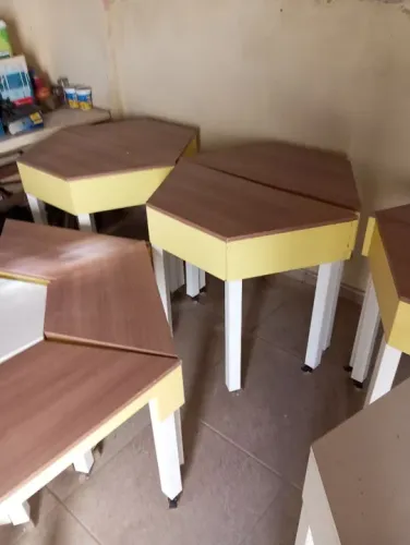 Conjunto de 4 Mesas Hexagonais