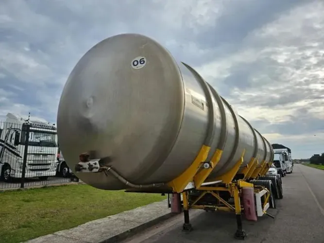 Carreta Tanque Vanderleia Rodotic Ano 2012 45mil Litros Suspensão Pneumática com Bottom