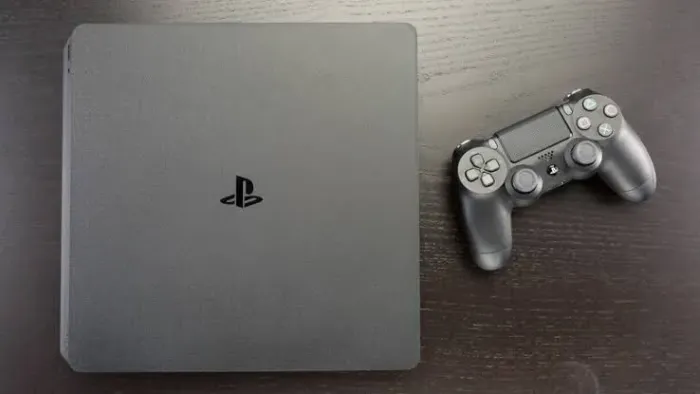 Playstation 4 com 1 controle