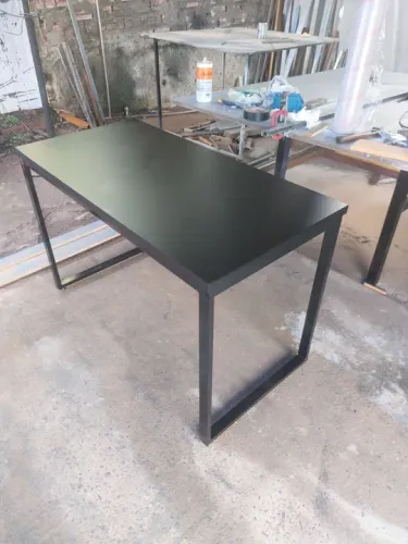 Mesa estilo industrial
