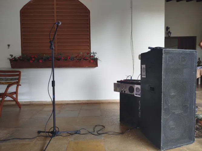 Caixas de som profissional SP4