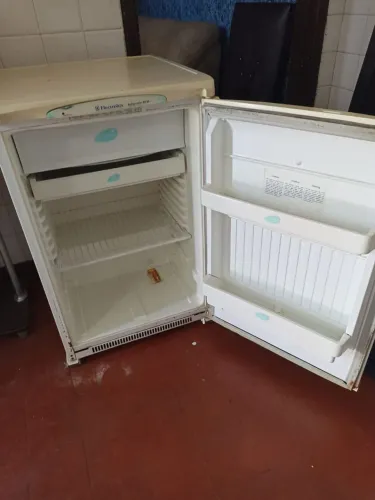 Geladeira Electrolux frigobar