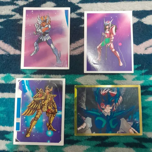 Figurinhas Cavaleiros do Zodíaco 2005